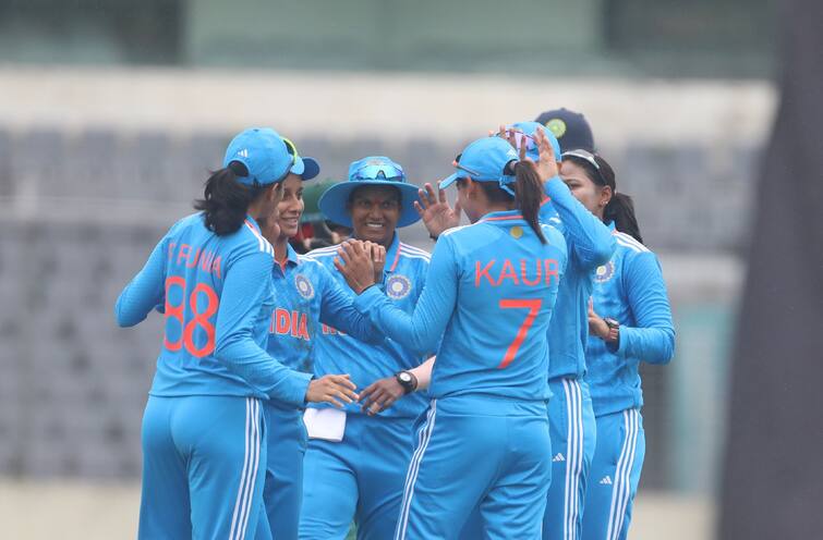 IND W vs IRE W 3rd ODI India crosses 400 for first time records highest total IND W vs IRE W 3rd ODI: વન-ડે ક્રિકેટમાં ભારતીય મહિલા ટીમે પ્રથમવાર બનાવ્યા 400 રન, અનેક રેકોર્ડ તોડ્યા
