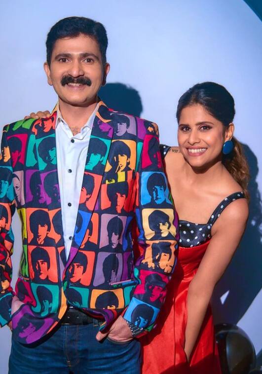 'दुनियादारी' सिनेमाला 10 वर्ष पूर्ण होताच कलाकरांचे रेट्रो लूकमधले फोटो सोशल मीडियावर व्हायरल होत आहेत.