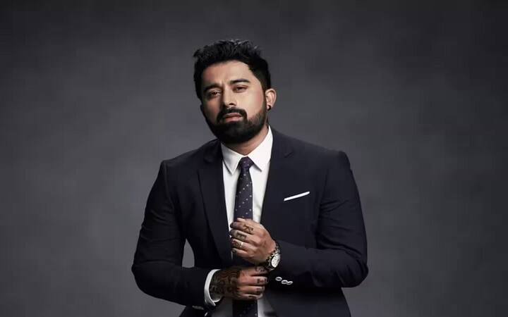 રણવિજય સિંહા: રણવિજય સિંહાએ આર્મી ઓફિસર બનવાની સંપૂર્ણ તૈયારી કરી લીધી હતી. પરંતુ પછી અભિનેતાને 'રોડીઝ' તરફથી ફોન આવ્યો અને તે તેમાં ગયો. અભિનેતા કહે છે કે તેના પરિવારની ઘણી પેઢીઓએ સેનામાં સેવા આપી છે.