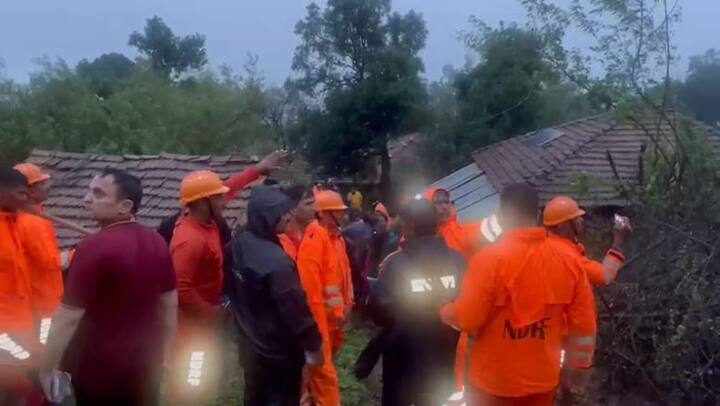 काल (19 जुलै) रात्री साडेदहा ते अकरा वाजण्याच्या सुमारास दरड कोसळली.