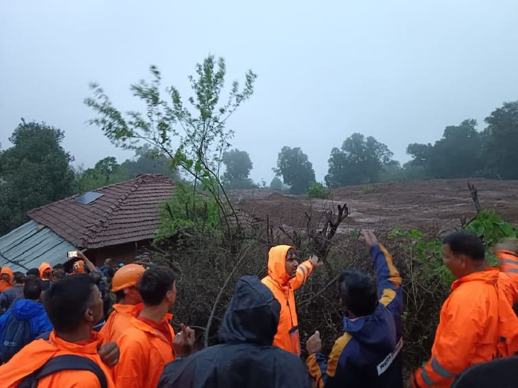 Raigad Khalapur Irshalgad Landslide A landslide at Irsalgad in Raigad four people died Irshalwadi ndrf rain imd Khalapur Irshalgad Landslide : रायगडमधील इर्शाळवाडीवर दरड कोसळली, चार जणांचा मृत्यू; 100 हून अधिक लोक अडकल्याची शक्यता