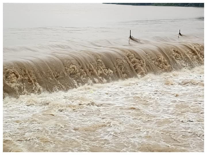 Water level of Shivnath river increased, 24 thousand cusecs of water released from Mogra reservoir ann Chhattisgarh News: शिवनाथ नदी का बढ़ा जलस्तर, मोगरा जलाशय से छोड़ा गया 24 हजार क्यूसेक पानी