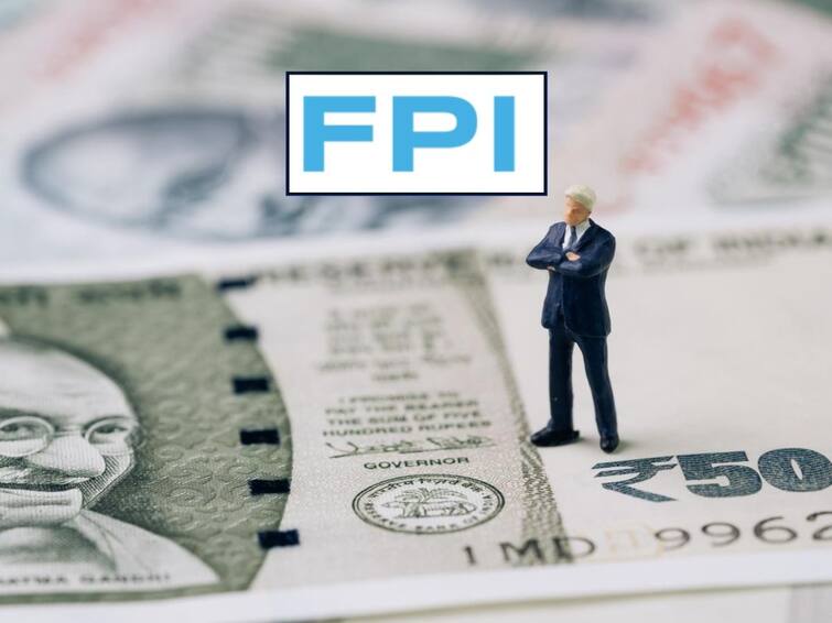 Foreign portfolio investors 3.7 billion dollars inflows what FPIs bought & sold in July FPIs: ఫారిన్‌ ఇన్వెస్టర్ల ఫుల్‌ ఫోకస్‌ వాటి పైనే, ఇక ఆ షేర్లను ఆపతరమా?