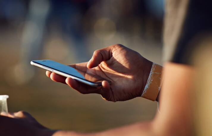 भविष्यात आपल्या विभागात काही एमर्जेन्सी सूचना द्यायच्या असतील, तर आपल्याला अशा प्रकारचा एक आपात्कालीन अलर्टचा मेसेज येऊ शकतो. या मेसेमद्वारे तुमच्यापर्यंत विशिष्ट माहिती केंद्र सरकार पोहोचवू शकतं.