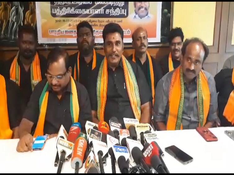 DMK ministers are getting old says BJP agriculture team vice-president TNN திமுக அமைச்சர்களுக்கு வயதாகிவிட்டது; என்ன பேசணும் என்று தெரியாமல் பேசிக் கொண்டிருக்கிறார்கள் - பாஜக விவசாய அணித் துணைத் தலைவர்