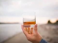 ਕੀ ਤੁਸੀਂ ਜਾਣਦੇ ਹੋ ਕਿ ਸਵੇਰੇ-ਸਵੇਰੇ ਸ਼ਰਾਬ ਪੀਣ ਦਾ ਸਰੀਰ 'ਤੇ ਕੀ ਅਸਰ ਪੈਂਦਾ ਹੈ?