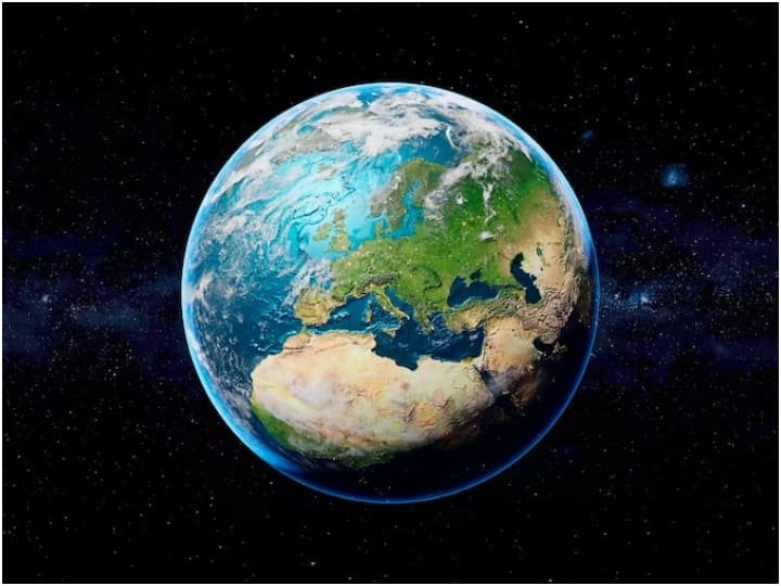 Earth facts: अभी पृथ्वी पर 24 घंटे का एक दिन होता है, लेकिन अनुमान है कि आने वाले सालों में एक दिन 60 घंटे का हो सकता है. जानिए क्या है इसकी वजह?