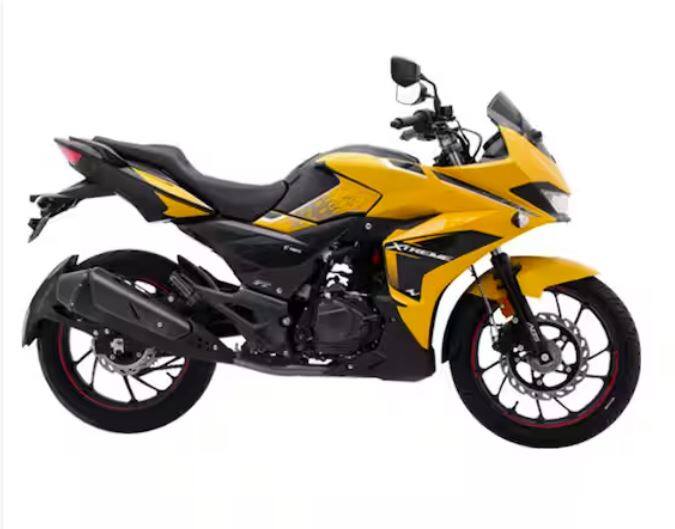 Hero MotoCorp ਆਪਣੀ ਨਵੀਂ Hero Xtreme 200S 4V ਬਾਈਕ ਵਿੱਚ ਪੂਰੀ ਤਰ੍ਹਾਂ ਨਾਲ ਡਿਜੀਟਲ LCD ਮੀਟਰ ਦੀ ਪੇਸ਼ਕਸ਼ ਕਰ ਰਹੀ ਹੈ। ਜਿਸ 'ਚ ਗਿਅਰ ਇੰਡੀਕੇਟਰ, ਮੋਡ ਇੰਡੀਕੇਟਰ, ਸਰਵਿਸ ਰਿਮਾਈਂਡਰ ਅਤੇ ਟ੍ਰਿਪ ਮੀਟਰ ਵਰਗੇ ਫੀਚਰ ਮੌਜੂਦ ਹਨ। ਇਸ ਦੀ ਸ਼ੁਰੂਆਤੀ ਕੀਮਤ 1,41,250 ਰੁਪਏ ਐਕਸ-ਸ਼ੋਰੂਮ ਹੈ।