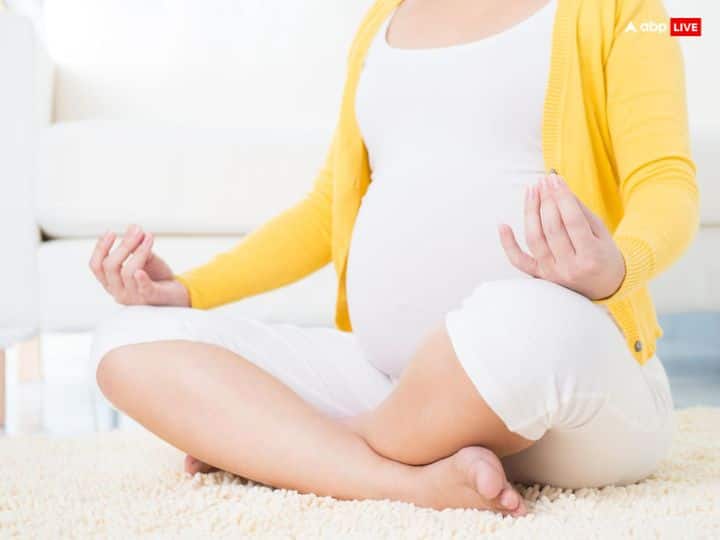 गर्भावस्था के दौराम महिलाओं को गणेश अथर्वशीर्ष का पाठ करना चाहिए. इससे बच्चे को मानसिक रूप से मजबूती मिलती है और साथ ही उसके अंग मजबूत होते हैं.