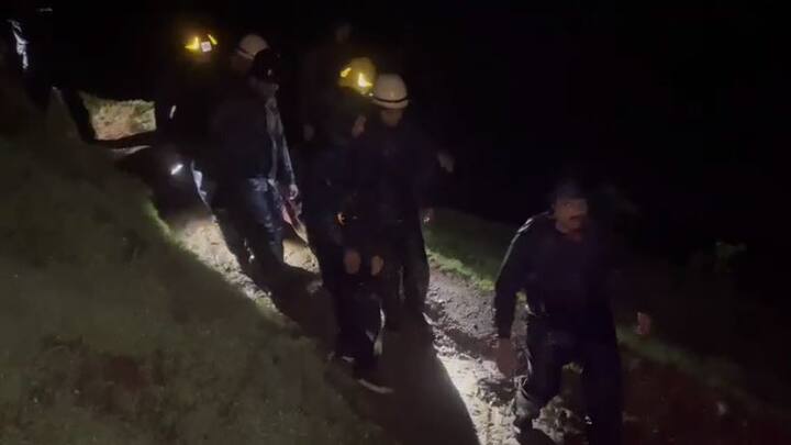 दरम्यान बचावकार्यासाठी जाताना अग्निशमन दलाच्या एका जवानाचा हार्ट अटॅकने मृत्यू झाला. ते 45 वर्षांचे होते.