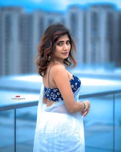 తెల్ల చీరలో దేవకన్యలా మెరిసిపోతున్న బిగ్ బాస్ బ్యూటీ వాసంతి