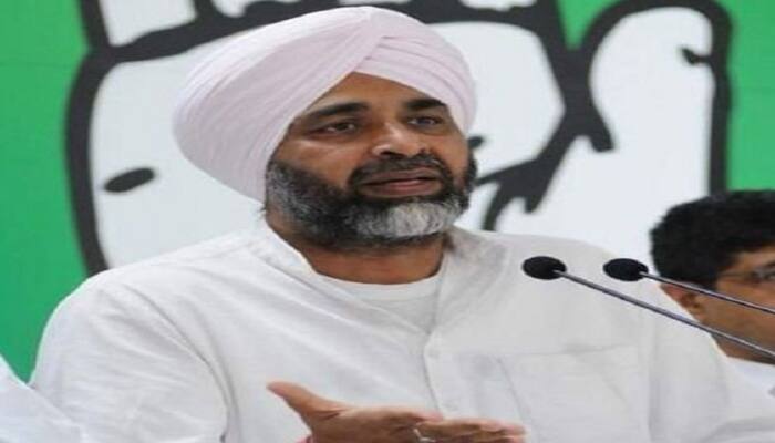 Vigilance Bureau Summons to Manpreet Singh Badal and asked him to appear on Monday at 10 am ਵਿਜੀਲੈਂਸ ਬਿਊਰੋ ਵੱਲੋਂ ਮਨਪ੍ਰੀਤ ਬਾਦਲ ਨੂੰ ਸੰਮਨ ਜਾਰੀ , ਸੋਮਵਾਰ ਨੂੰ ਸਵੇਰੇ 10 ਵਜੇ ਪੇਸ਼ ਹੋਣ ਲਈ ਕਿਹਾ