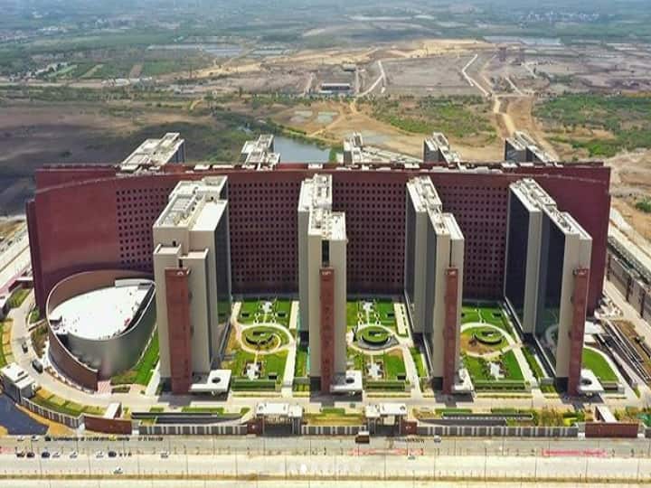 World’s largest office building built in Surat, see beautiful pictures inside