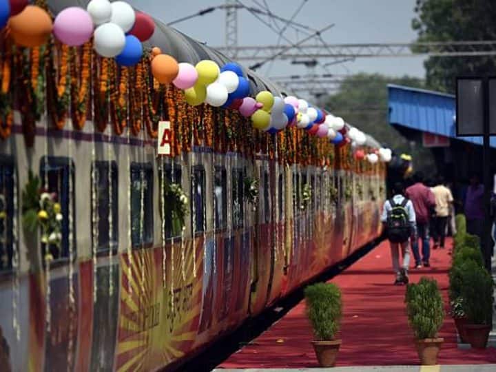 IRCTC special train to visit Puri Ganga Sagar Vaidyanath including Gaya in Pitru Paksha know schedule and package ann MP News: पितृ पक्ष में गया, पुरी, गंगा सागर, वैद्यनाथ धाम के दर्शन के लिए IRCTC की स्पेशल ट्रेनें, जानें शेड्यूल और पैकेज की पूरी डिटेल