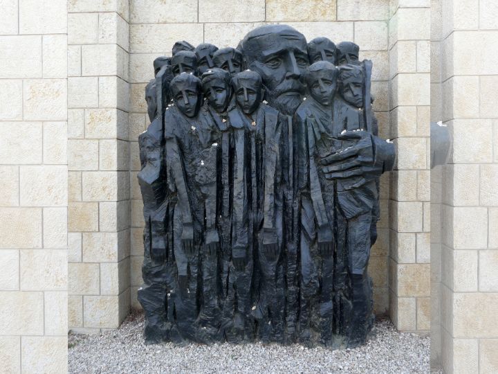 Tagore’s Dak Ghar In The Warsaw Ghetto: ધ આર્ટ ઓફ લિવિંગ ઇન ધ આર્ટ ઓફ ડાઇંગ