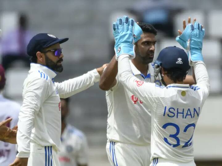 IND vs WI 2nd Test: 100वें टेस्ट के लिए मैदान पर उतरेंगी भारत-वेस्टइंडीज़ की टीमें, किंग कोहली खेलेंगे 500वां अंतर्राष्ट्रीय मैच