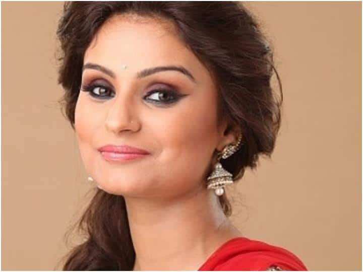 Dimpy Ganguly revealed her divorce with Rahul Mahajan had a bad effect on her life 'खुद को कर लिया था सबसे दूर', राहुल महाजन से तलाक का Dimpy Ganguly की लाइफ पर पड़ा था बुरा असर, सालों बाद एक्ट्रेस का छलका दर्द