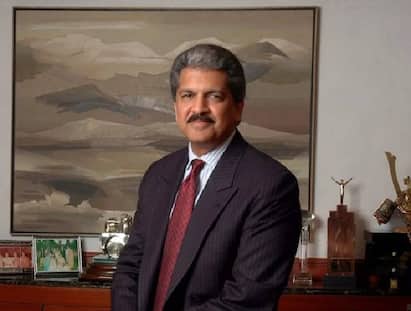 Anand Mahindra: बेहद शानदार जिंदगी जीते हैं आनंद महिंद्रा, जानिए कितने करोड़ की संपत्ति के हैं मालिक Anand Mahindra: बेहद शानदार जिंदगी जीते हैं आनंद महिंद्रा, जानिए कितने करोड़ की संपत्ति के हैं मालिक
