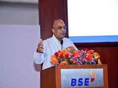 HDFC Bank के सीईओ को पिछले साल मिला इतने करोड़ का पैकेज, जानें दूसरे बैंकों के सीईओ की सैलरी