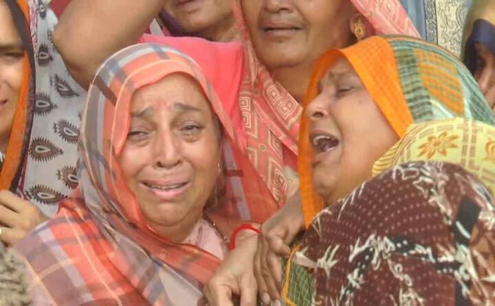 Ahmedabad ISKCON Bridge Accident:  અમદાવાદ ખાતે ગત રાત્રીએ ઈસ્કોન બ્રિજ પર  ગમખ્વાર અકસ્માત સર્જાયો હતો. આ અકસ્માતમાં 9 યુવાનોના મોત થયા હતા. જેમાંથી ત્રણ યુવાનો બોટાદના રહેવાસી હતા.