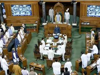 Manipur Issue: ”மணிப்பூர் விவகாரம்.. நாடாளுமன்றத்தில் இன்றைக்கே பேசணும்” - எம்.பிக்களால் குவியும் மனுக்கள்
