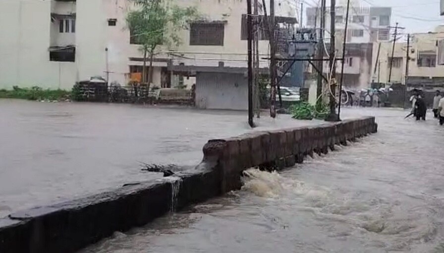 Gujarat Rain: ભારે વરસાદના કારણે આ જિલ્લાની તમામ શાળાઓમાં બે દિવસ રજા જાહેર કરાઇ, જાણો