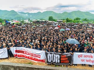 Manipur Viral Video: 'પોલીસે અમને ભીડને સોંપી દીધા હતા અને પછી..', પીડિતાએ વર્ણવી આપવીતી, અત્યાર સુધી ચારની ધરપકડ