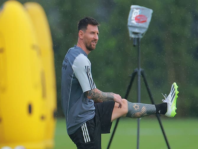 lionel messi inter miami first match: Lionel Messi's first match