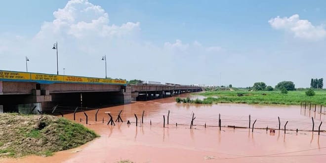 Kartarpur Corridor closed for 3 days as Ravi floods Pakistan border Kartarpur Corridor: 'ਰਾਵੀ ਦਰਿਆ ਚ ਪਾਣੀ ਛੱਡੇ ਜਾਣ ਕਾਰਨ ਕਰਤਾਰਪੁਰ ਕੋਰੀਡੋਰ ਤਿੰਨ ਦਿਨ ਵਾਸਤੇ ਬੰਦ' 