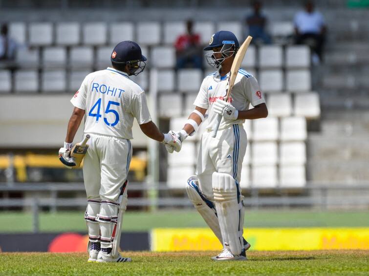 IND Vs WI 2nd Test: India Scored 121 Without Losing Any Wickets By The End of 1st Session in First Day IND Vs WI: వికెట్ పడకుండా సెషన్ ముగించిన టీమిండియా - అర్థ సెంచరీలు సాధించిన ఓపెనర్లు!