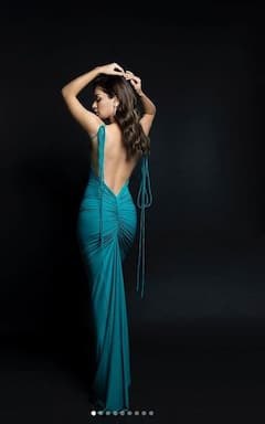 Avneet Kaur: ਬੈਕਲੇਸ ਬਾਡੀਕੋਨ ਗਾਊਨ ਵਿੱਚ ਅਵਨੀਤ ਕੌਰ ਨੇ ਮਚਾਈ ਤਬਾਹੀ, ਕਿਲਰ ਲੁੱਕ ਨਾਲ ਚੁਰਾ ਲਿਆ ਦਿਲ