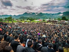 మణిపూర్ వైరల్ వీడియో ఘటనలో నలుగురు అరెస్ట్, నిందితుడి ఇంటికి నిప్పంటించిన మహిళలు