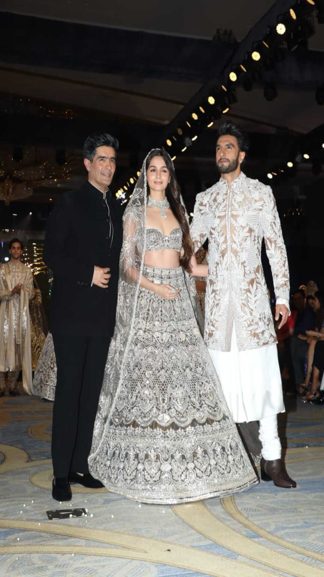 Rocky Aur Rani Aka Ranveer Singh And Alia Bhatt At Manish Malhotra's Show