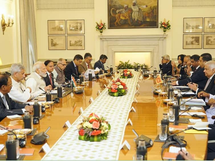 Ranil Wickremesinghe PM Modi Holds Talks With Lanka President On Fishermen's Arrests Issue PM Modi Holds Talks With Lanka President On Fishermen's Arrests Issue