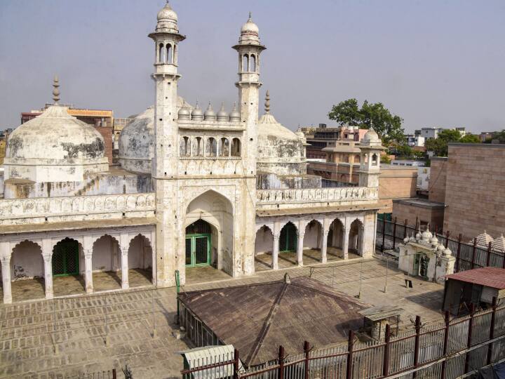 Muslim side to go High Court As Varanasi court grants permission for scientific survey of Gyanvapi mosque complex ज्ञानवापी मस्जिद मामला: 'हम HC जाएंगे', वाराणसी कोर्ट के सर्वे के आदेश पर बोला मुस्लिम पक्ष, हिंदू संगठनों ने किया स्वागत