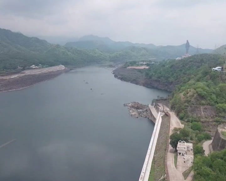 Rain: Narmada Dam has been overflow in second round rainfall in gujarat, latest pictures viral Rain: ભારે વરસાદથી નર્મદા ડેમ છલોછલ, આજે સવારે આટલી મીટર સુધીની સપાટી વટાવી, જુઓ દ્રશ્યો.....