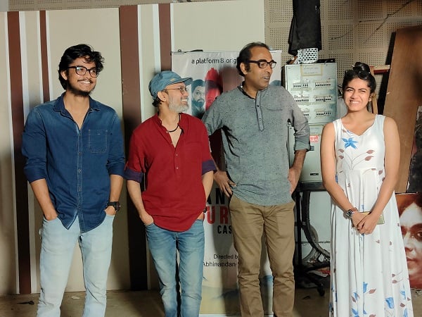 পাহাড়ের কুয়াশা ঘেরা অঞ্চলে ঘটে যাওয়া এই অঘটন ঘিরে ধোঁয়াশা রহস্য জমাট বাঁধতে থাকে। রঞ্জন কি পারবে এই রহস্যের জট ছাড়াতে?