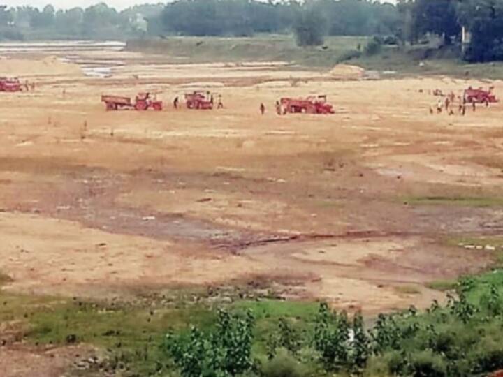 Balrampur News: नदियों का अस्तित्व खतरे में, खुलेआम चल रहा रेत का अवैध उत्खनन, प्रशासन पर लगा ये आरोप Chhattisgarh Illegal sand mining in Balrampur allegations of collusion on administration ann Balrampur News: नदियों का अस्तित्व खतरे में, खुलेआम चल रहा रेत का अवैध उत्खनन, प्रशासन पर लगा ये आरोप