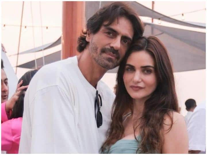 Arjun Rampal and his girlfriend Gabriella Demetriades welcome their second child baby boy Arjun Rampal Baby Boy: 50 की उम्र में चौथी बार पापा बने अर्जुन रामपाल, गर्लफ्रेंड ने दूसरे बेटे को दिया जन्म, हॉस्पिटल से लिखा ये प्यारा मैसेज