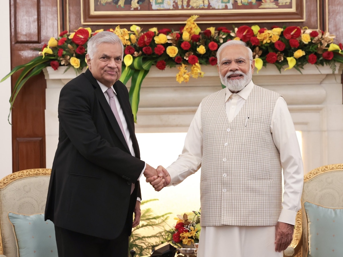 Together with you- come rain or shine': Sri Lankan President offers to hold  umbrella for PM Modi