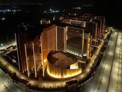 Surat Diamond Bourse: સુરતમાં બની વિશ્વની સૌથી મોટી ઓફિસ બિલ્ડિંગ, જુઓ શાનદાર તસવીરો