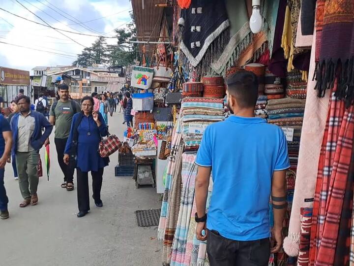 Shimla's tourism business stalled after heavy rains ANN Shimla Tourism: सूनी हुईं शिमला की वादियां, खाली सड़कें देख व्यापारी पर पड़ी दोहरी मार, बोनी भी तरसे दुकानदार