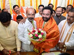 పార్టీ నేతలపై బండి సంజయ్ ఫైర్, కిషన్ రెడ్డిని పనిచేసుకోనివ్వాలని చురకలు