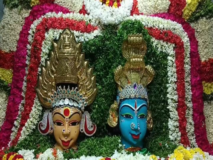 Aadi 2023  first Friday of Adi women performed pongal and darshan of Sami in all the temples in Kanchipuram TNN ஆடி வெள்ளியை முன்னிட்டு மாலையில் கோயிலில் குவிந்த பெண்கள்..! ஆடி வந்தாலே பக்தி பரவசம்தான்...!