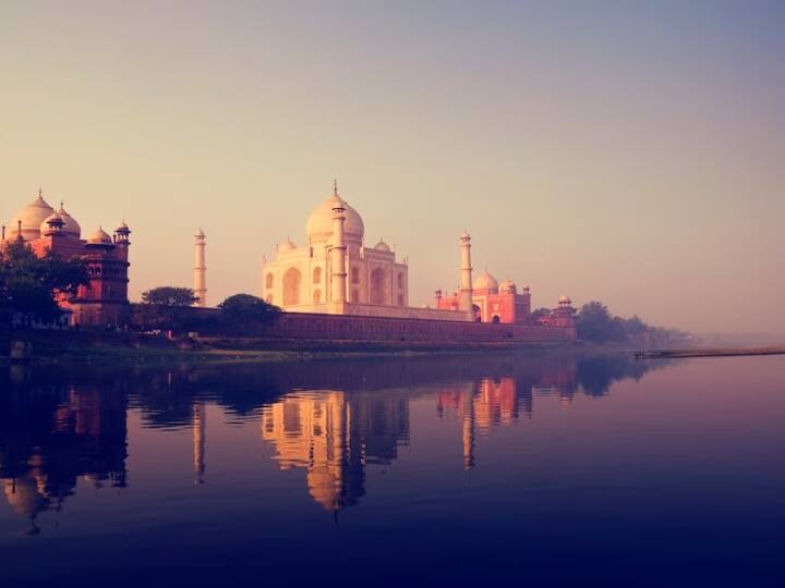 भले ही ताजमहल तक पहुंच गया हो यमुना का पानी, लेकिन तब भी इसका कुछ नहीं बिगड़ेगा! जानिए कैसे... Yamuna floods cannot harm Taj Mahal know interesting facts related to the design of this building भले ही ताजमहल तक पहुंच गया हो यमुना का पानी, लेकिन तब भी इसका कुछ नहीं बिगड़ेगा! जानिए कैसे...