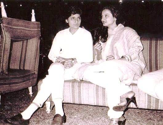 फरजाना पहले रेखा की हेयर ड्रेसर हुआ करती थीं. इस काम के लिए वो एक्ट्रेस के साथ जुड़ी थीं. लेकिन धीरे-धीरे दोनों की रिश्ता गहरा हो गया.