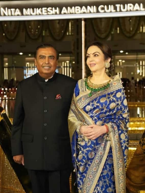 शुद्ध शाकाहारी हैं मुकेश अंबानी, मांस-मदिरा को हाथ भी नहीं लगाते