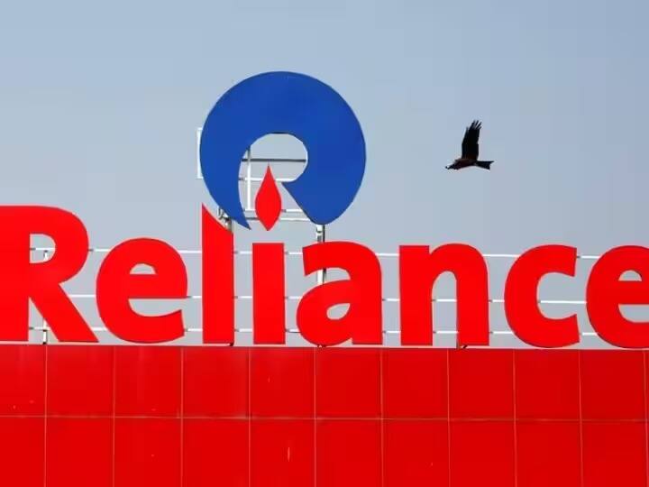 ril-q1-results-profits-declines-by-11-percent-to-16011-crore-9-rupees-per-share-dividend-declared Reliance Q1 Results: হতাশ করল রিলায়েন্স, লাভের অঙ্ক কমল ১১ শতাংশ,কত টাকা ডিভিডেন্ট ?