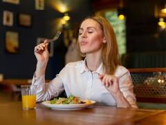 ਜੇਕਰ ਤੁਸੀਂ ਵੀ ਖਾਂਦੇ ਹੋ ਛੇਤੀ-ਛੇਤੀ ਖਾਣਾ, ਤਾਂ ਵੱਧ ਸਕਦਾ ਇਨ੍ਹਾਂ ਬਿਮਾਰੀਆਂ ਦਾ ਖਤਰਾ, ਹੋ ਸਕਦਾ ਇਹ ਨੁਕਸਾਨ