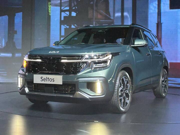 Kia Seltos FaceLift Launched in India Check Price Features Details Kia Seltos 2023: కియా సెల్టోస్‌లో ఫేస్‌లిఫ్ట్ వచ్చేసింది - రూ.11 లక్షల లోపే - ఫీచర్లు ఎలా ఉన్నాయంటే?